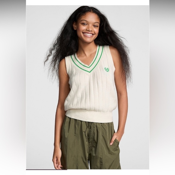 PINK Victoria's Secret Jackets & Blazers - PINK Victoria's Secret collegiate knit sweater Vest S Cream and Green